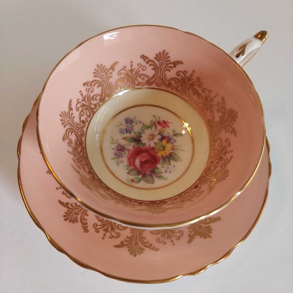 Paragon Pink Gold Filigree Tea Cup & Saucer - Picture 3 of 11